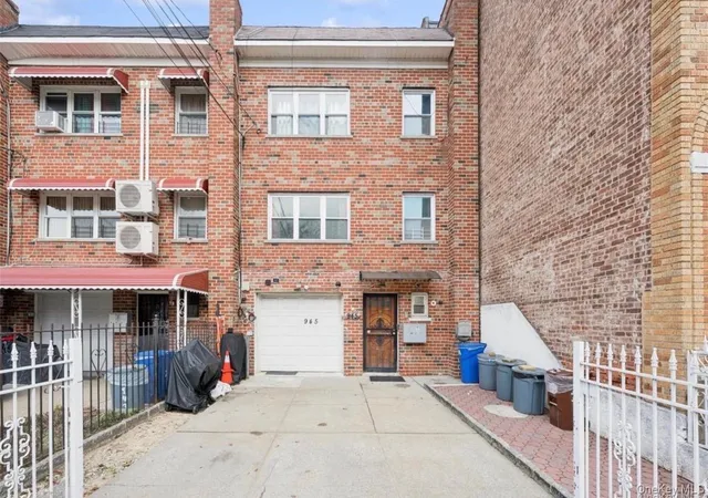 945-e-228th-street-bronx-ny-10466/hzid_0bc3dc64