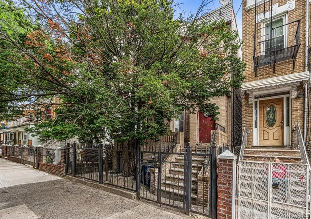 3541-100th-street-new-york-ny-11368/hzid_754bc4bc