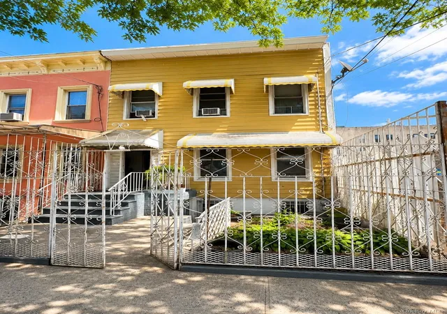 545-logan-st-new-york-ny-11208/hzid_2407ee28