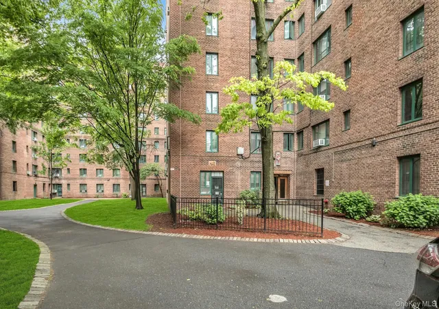 1579-metropolitan-ave-3b-new-york-ny-10462/hzid_43a2b348