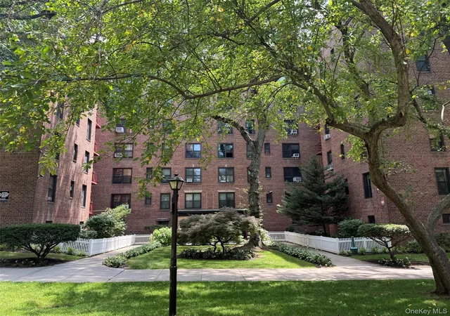 83-20-98-street-5j-woodhaven-ny-11421/hzid_6d615161