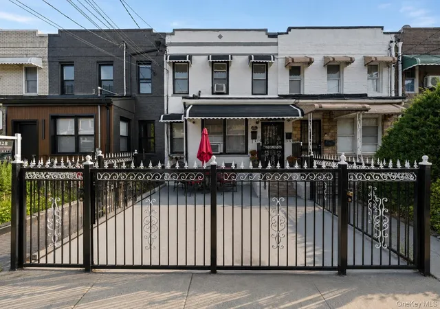 960-e-221st-street-bronx-ny-10469/hzid_4aca53b9