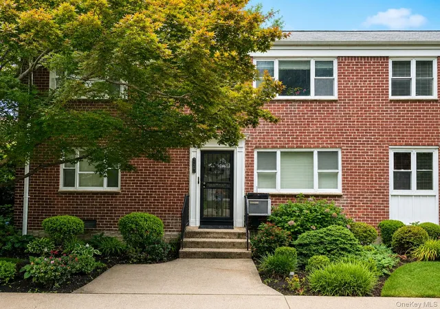 212-34-16th-avenue-133-bayside-ny-11360/hzid_25b8949e