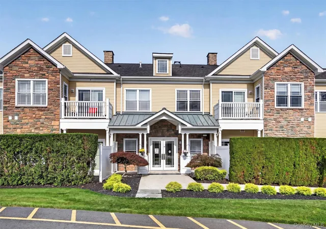 2202-views-way-pomona-ny-10970/hzid_f8f68083