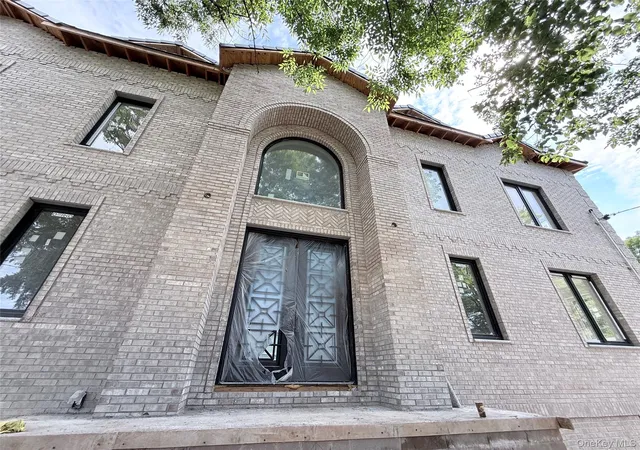 7829-160th-street-new-york-ny-11366/hzid_a7ce14db