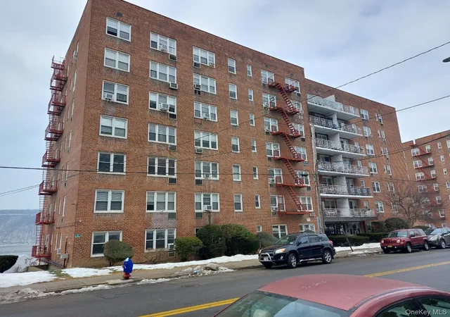679-warburton-ave-1l-yonkers-ny-10701/hzid_a223663d