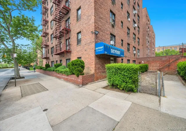 99-04-57th-avenue-l1-corona-ny-11368/hzid_beac0499