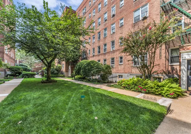 36-cathedral-ave-2d-hempstead-ny-11550/hzid_8514881d