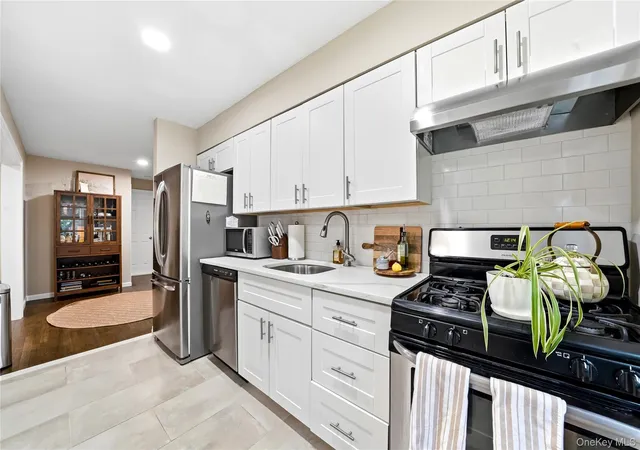 130-church-st-3a-smithtown-ny-11754/hzid_ad728a6b