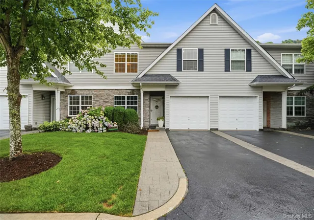 260-medea-way-islip-ny-11722/hzid_8a94bd84