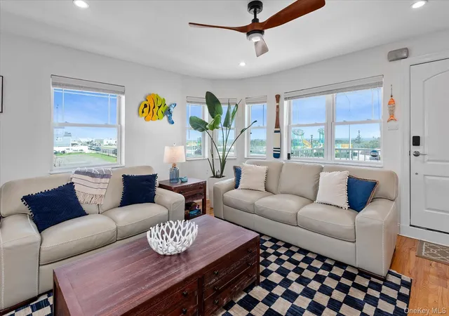 10004-shore-front-pkwy-22b-rockaway-park-ny-11694/hzid_9a3578c3