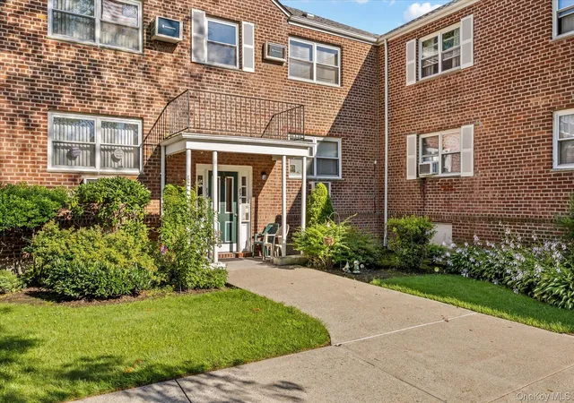 89-155th-avenue-20-new-york-ny-11414/hzid_2ca3d045