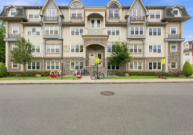 7-elm-st-112-ramapo-ny-10977/hzid_4818ec97