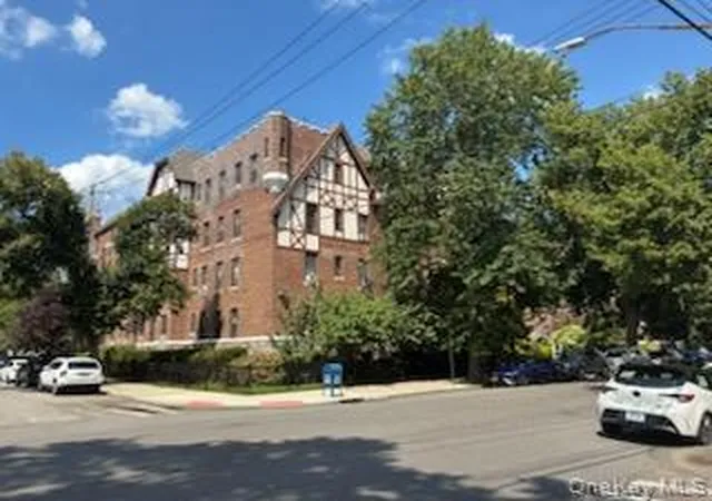 160-15-powells-cvs-blvd-e301-whitestone-ny-11357/hzid_c5b897b7