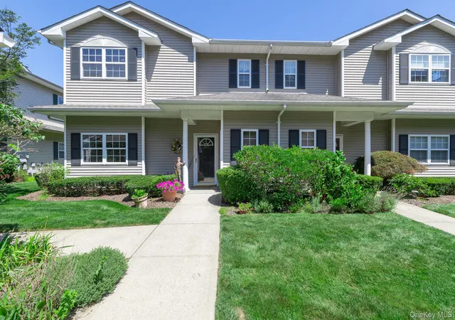 1204-aerie-way-1204-southampton-ny-11942/hzid_de5e1018