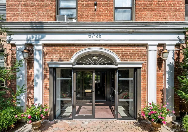 67-35-yellowstone-blvd-6a-forest-hills-ny-11375/hzid_219326f1