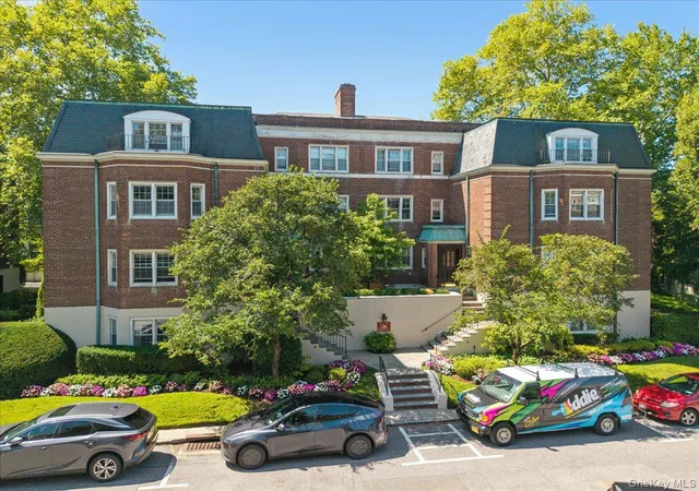 7-chateaux-cir-7f-scarsdale-ny-10583/hzid_5e3649f4