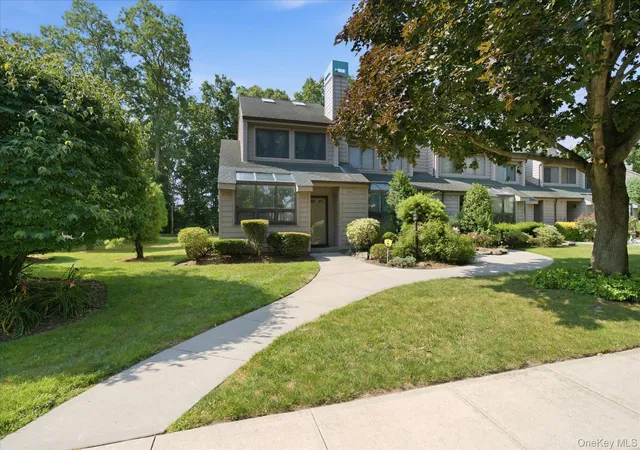 112-beecher-ave-ext-islip-ny-11730/hzid_5028f219