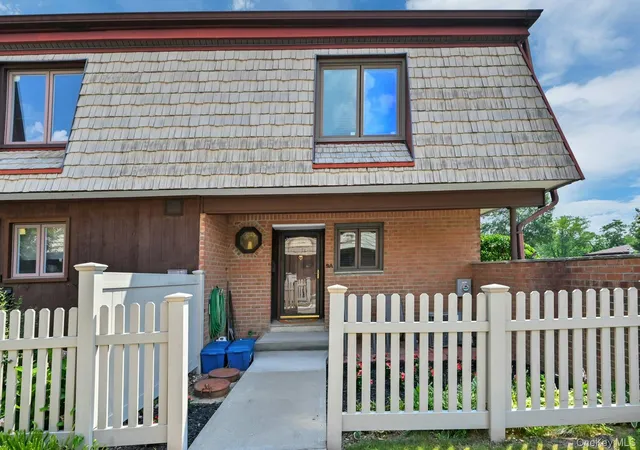 9-heritage-dr-a-clarkstown-ny-10956/hzid_ee539dcf