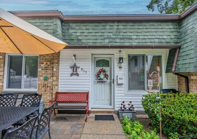 855-birchwood-rd-brookhaven-ny-11763/hzid_7782c710
