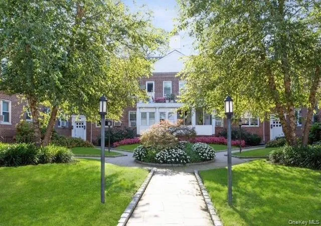 1385-broadway-a33-hempstead-ny-11557/hzid_a82c6038