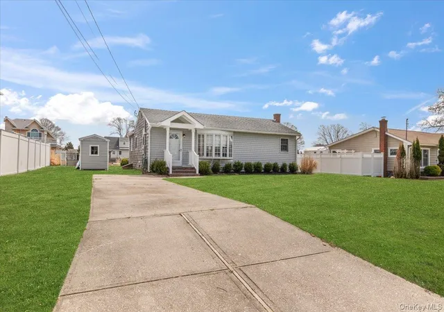 7-whiting-rd-southampton-ny-11942/hzid_2f4e909a