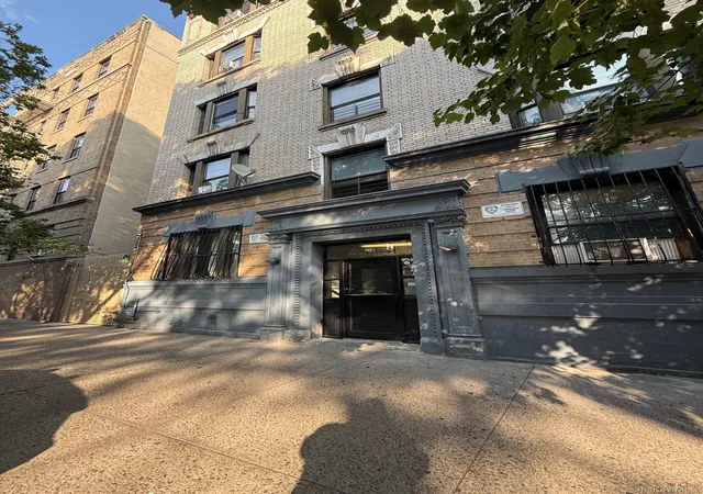 2116-honeywell-ave-5-new-york-ny-10460/hzid_4ae59ba5