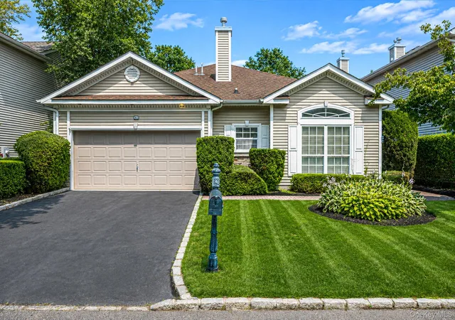 163-hamlet-dr-brookhaven-ny-11766/hzid_c2f7822d