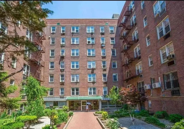 4343-kissena-blvd-502-new-york-ny-11355/hzid_4b4564f5
