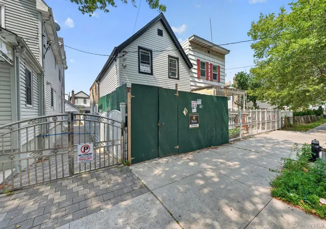 718-e-99th-street-new-york-ny-11236/hzid_3054d552