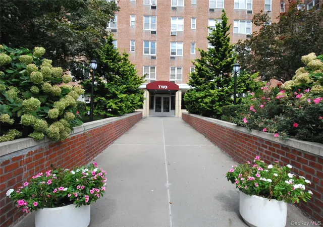 2-sadore-ln-5e-yonkers-ny-10710/hzid_25d5fc91