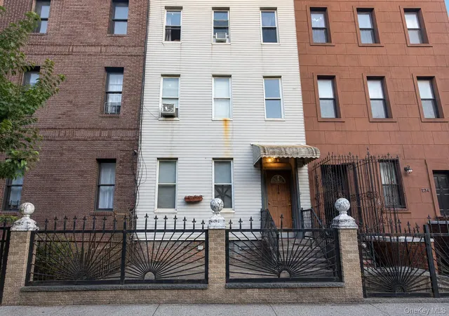 236-schaefer-st-new-york-ny-11207/hzid_a3256a54