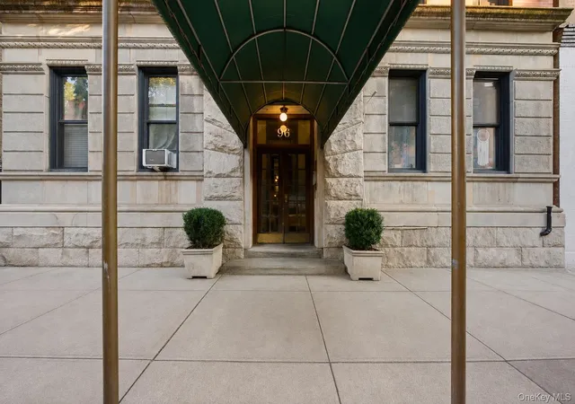 96-perry-st-b5c-new-york-ny-10014/hzid_9501e7ca