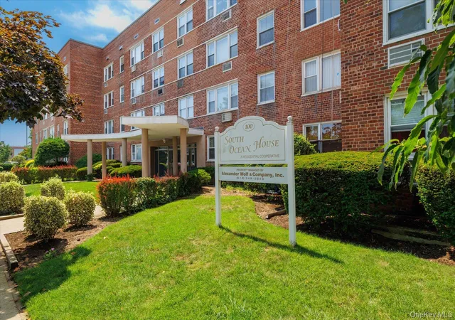 100-s-ocean-ave-4u-hempstead-ny-11520/hzid_de3bbca9