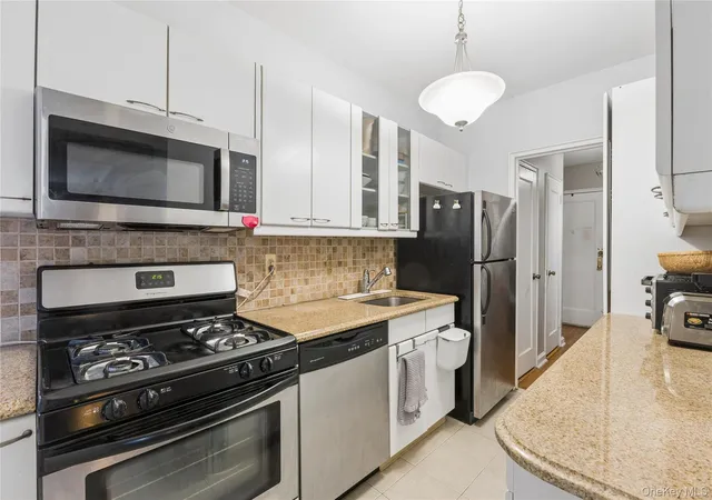 123-35-82-road-5m-new-york-ny-11415/hzid_784365cc
