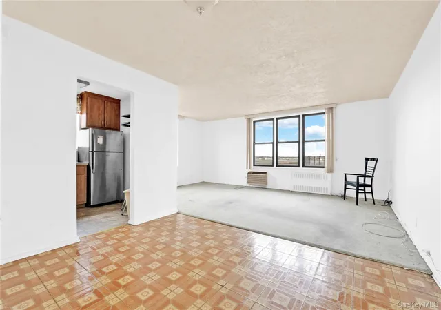108-05-astoria-blvd-6-a-new-york-ny-11369/hzid_3b1f8608