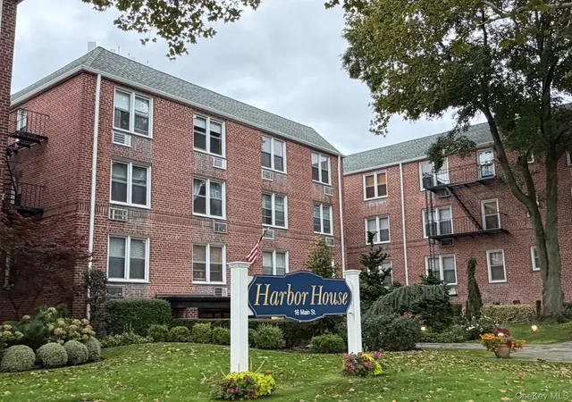 16-main-st-j-2-hempstead-ny-11518/hzid_14dba88b