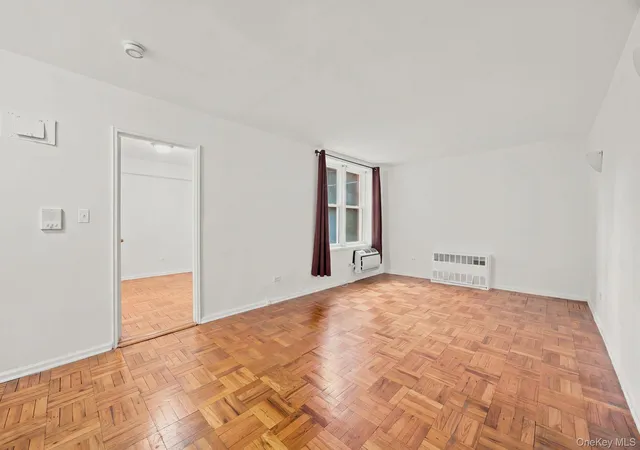 50-22-40th-street-1a-new-york-ny-11104/hzid_8439e26d