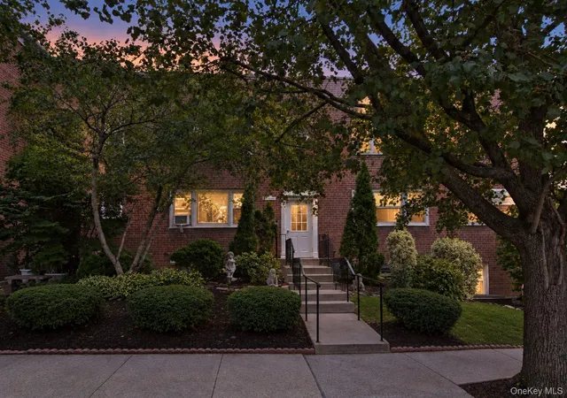 17-leewood-cir-4r-eastchester-ny-10709/hzid_9c1f93d7