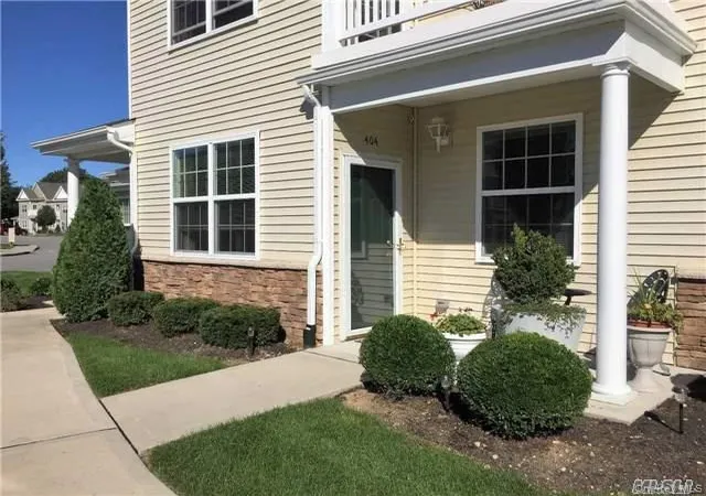 404-lennox-dr-404-smithtown-ny-11780/hzid_78058cca