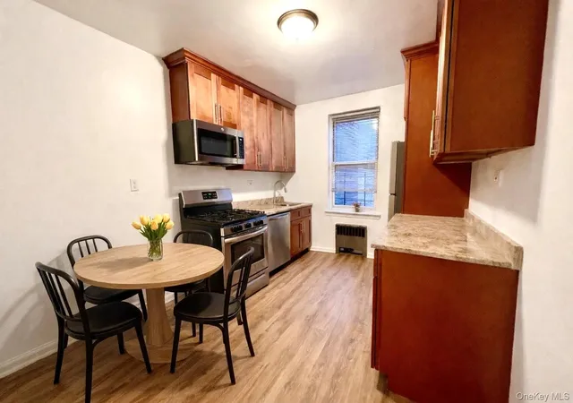 2080-barnes-ave-5b-new-york-ny-10462/hzid_9657084e