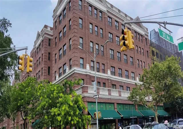 8401-37th-avenue-306-new-york-ny-11372/hzid_12dbd5d0