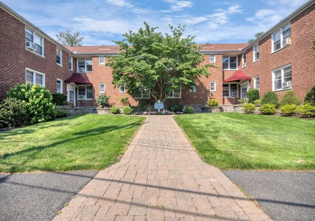 15-bryant-crescent-2f-white-plains-ny-10605/hzid_b64a8376