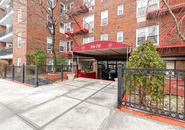 84-70-129th-street-6n-new-york-ny-11415/hzid_66bc3cd0