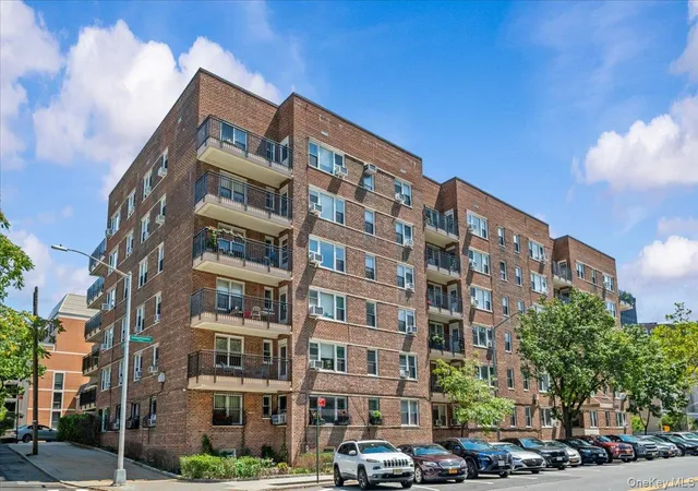 3720-independence-ave-5f-new-york-ny-10463/hzid_ba1cdaa4