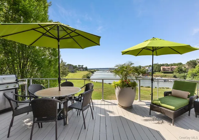 15-harbour-point-dr-huntington-ny-11768/hzid_2d3a6ea8