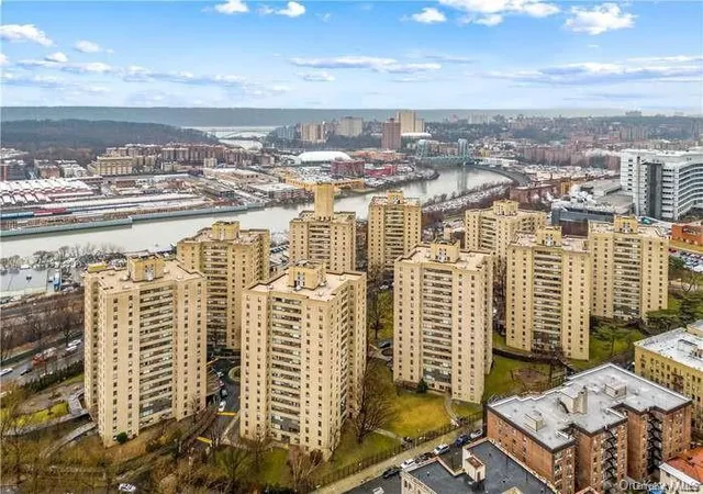 9-w-fordham-hill-oval-11e-new-york-ny-10468/hzid_2fd239fe