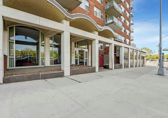 85-15-main-st-4i-new-york-ny-11435/hzid_e9a95dca