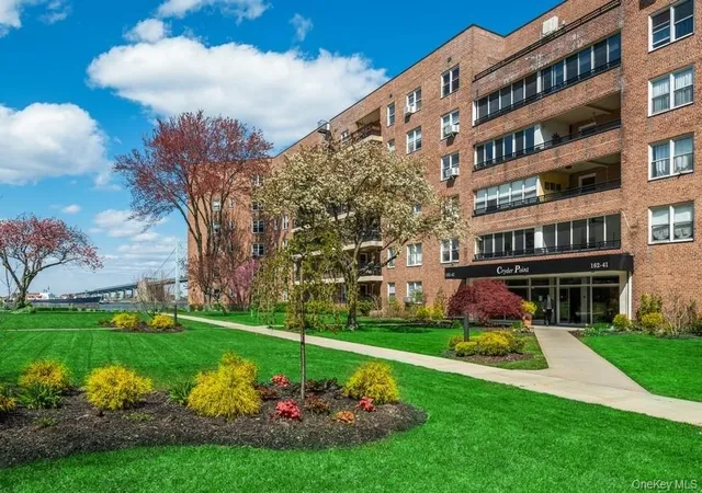 162-41-powells-cvs-blvd-1g-new-york-ny-11357/hzid_e14c1175