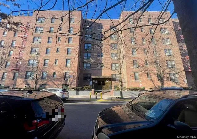 88-30-182nd-street-3f-new-york-ny-11423/hzid_4861f2f2
